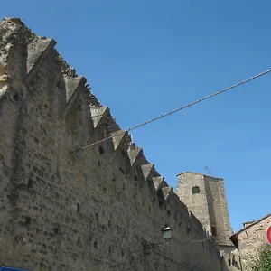  Aparthotel La Francigena
