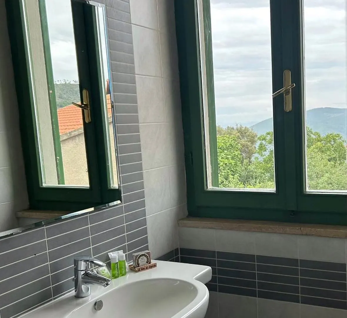 Hotel Tana Del Cinghiale Tirli 2*,  Italia