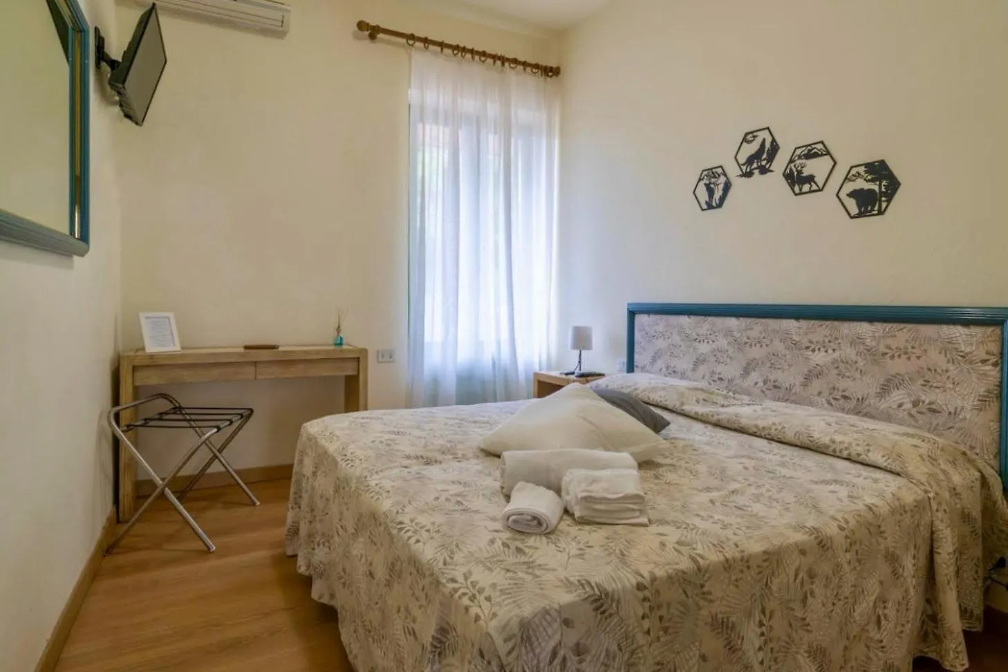 Hotel Tana Del Cinghiale Tirli 2*,